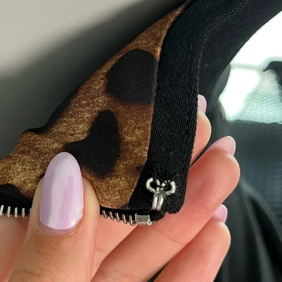 DOLCE & GABBANA| WOOL MIDI DRESS - Picture 9 of 16